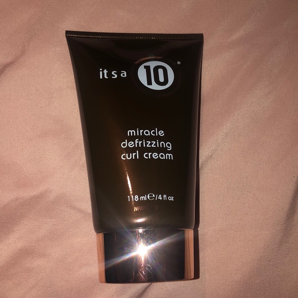 IT'S A 10 MIRACLE DEFRIZZING CURL CREAM